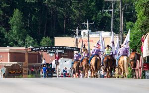 Watch as horses ride through main street of Historic Deadwood South Dakota