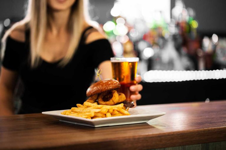 Dale's Sportsbook Bar & Lounge Deadwood Mountain Grand